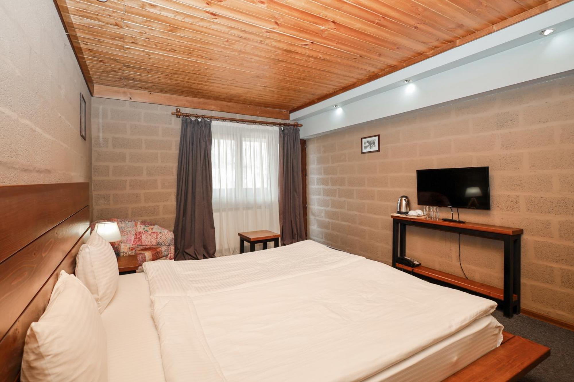 Alpine Lounge Boutique Hotel Kazbegi Eksteriør billede
