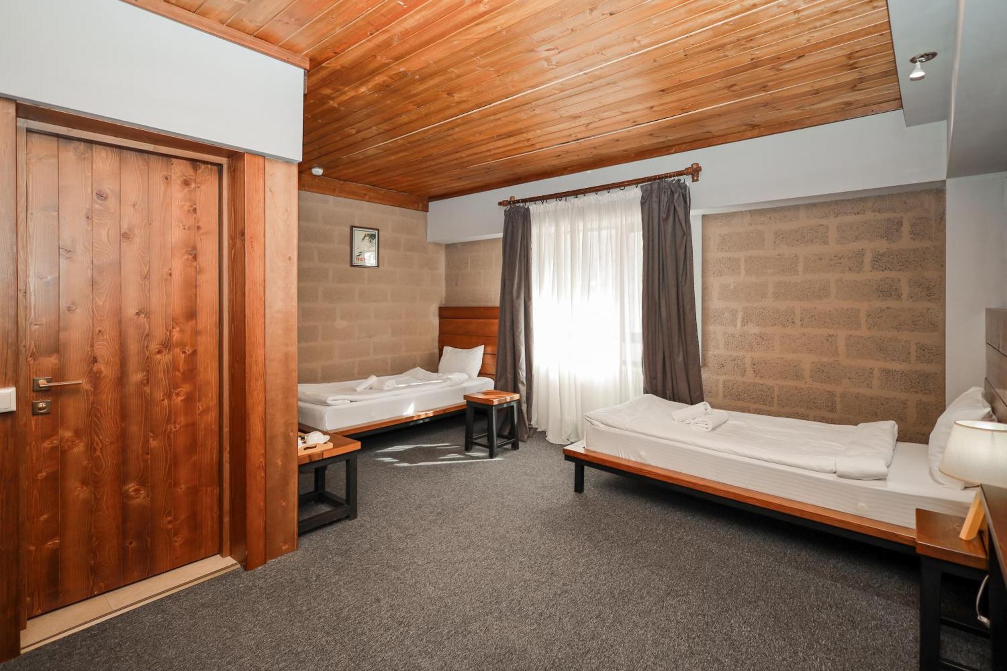 Alpine Lounge Boutique Hotel Kazbegi Eksteriør billede