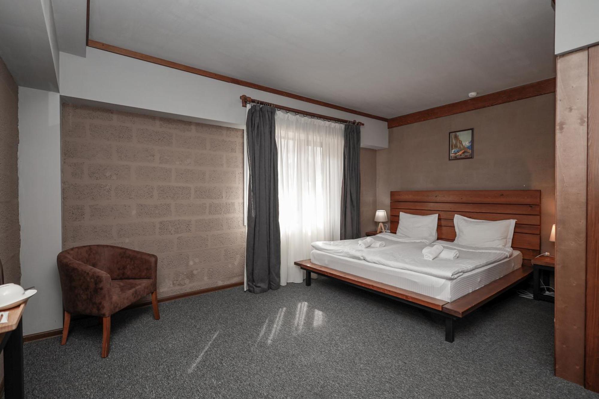 Alpine Lounge Boutique Hotel Kazbegi Eksteriør billede